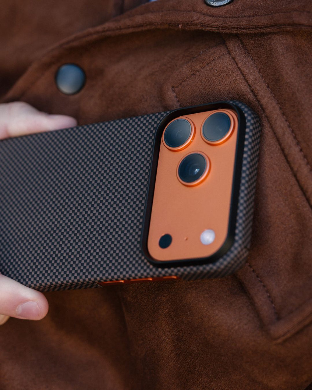 iPhone 17 Pro Max Case - Super Thin | Aramid Fiber | MagSafe - Brown|Black